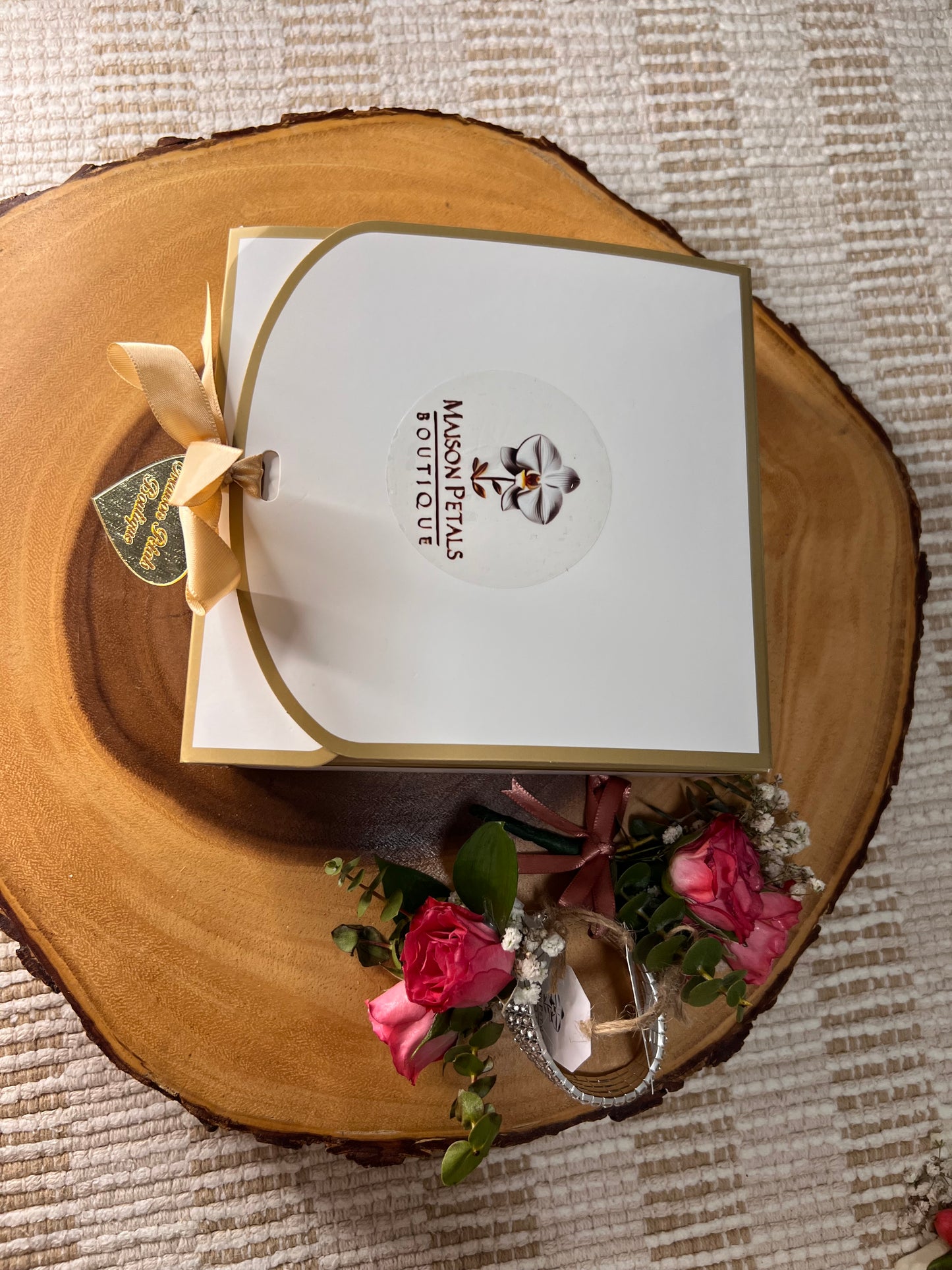 Custom Corsages & Boutonnieres